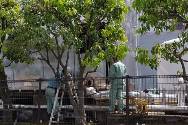 隅角部下部が破損した例（ステンレス製パネルタンク：熊本市南区）