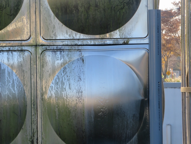 熊本県菊池郡 配水池 (ステンレス製パネルタンク) 側面、隅角部、下部パネル溶接部の漏水